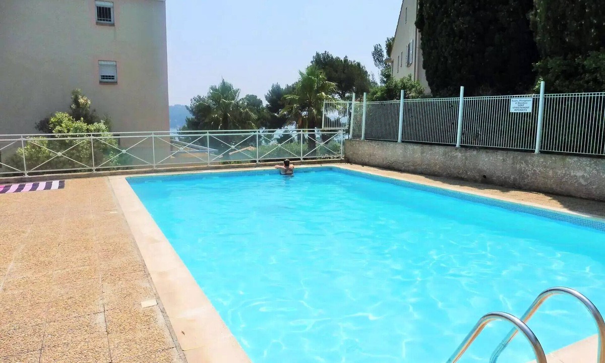 Tamaris Apartment | Ocean view, garden with barbecue, air conditioning, swimming pool.