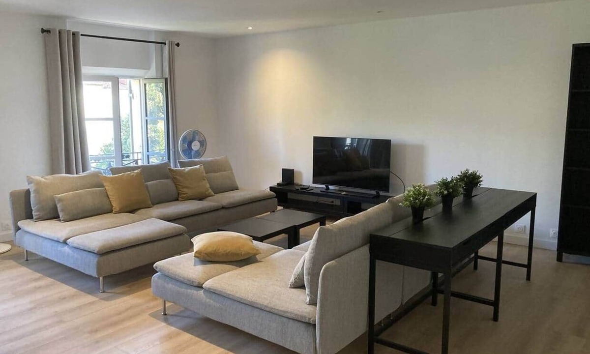Perigueux Apartment | Patio de l'Isle - 2nd Duplex - 8 pers