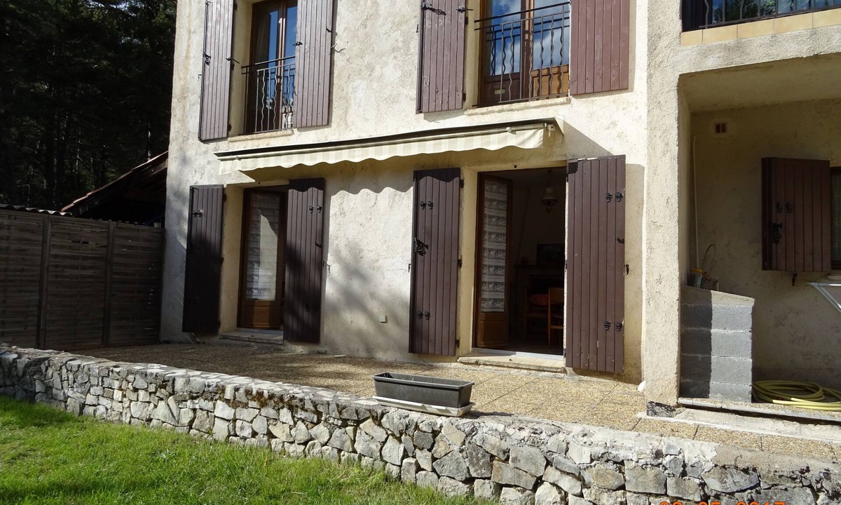 Caille Apartment | Peace and greenery in the heart of the forest