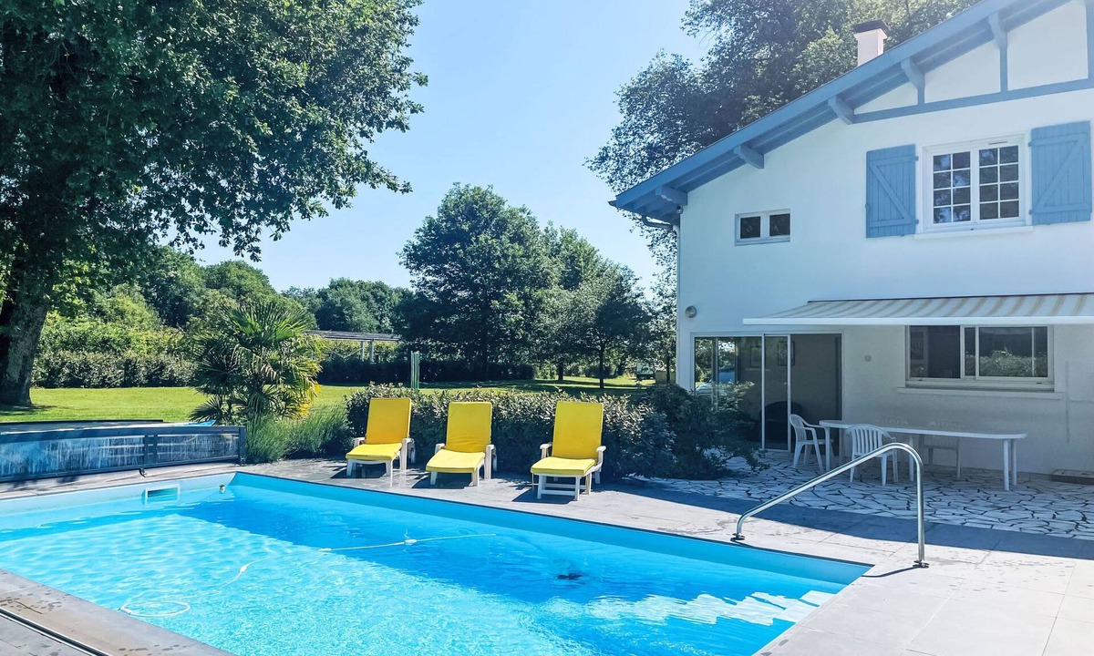 Saint-Geours-de-Maremne House | Peydecoum by Interhome