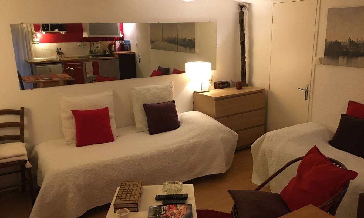 6th Arrondissement Apartment | Pied-à-terre in the hyper center