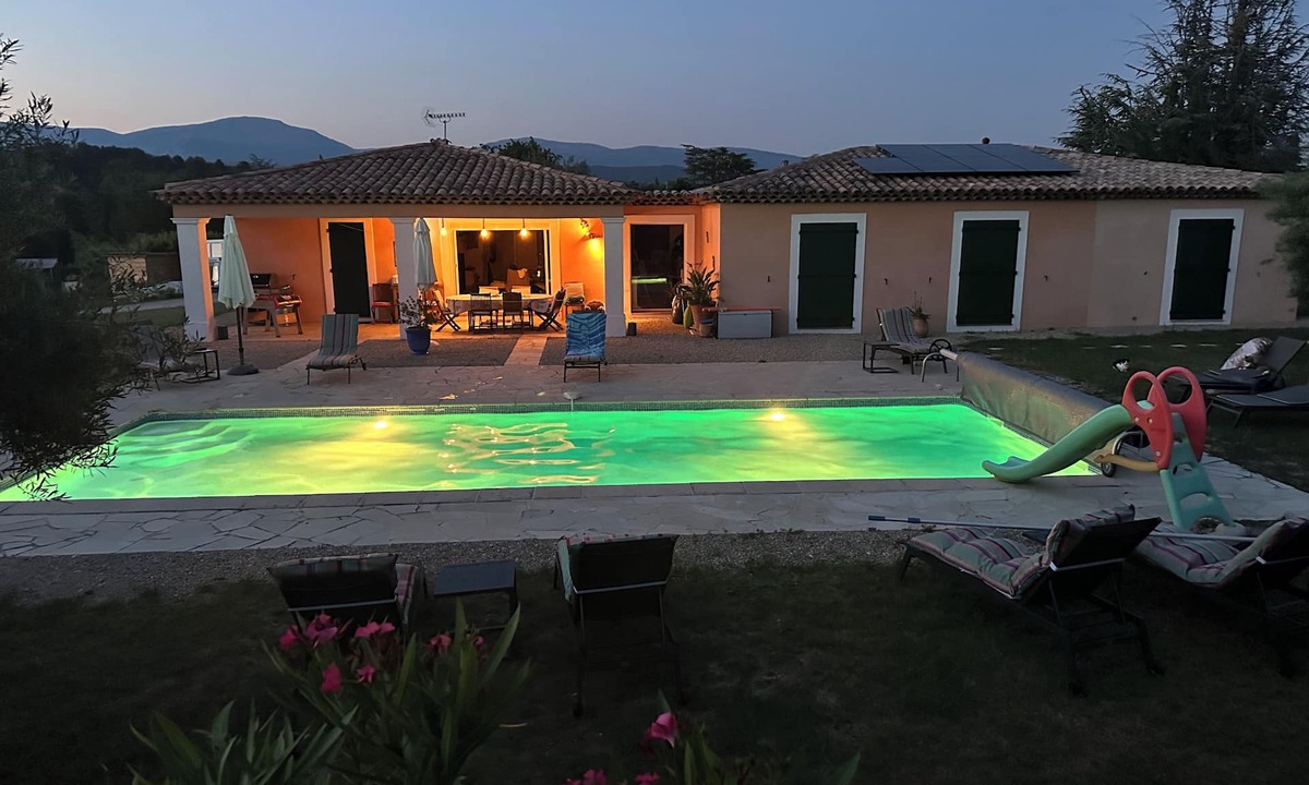 Montauroux Villa | PRIVATE, AIR-CONDITIONED VILLA FOR UP TO 10 PEOPLE.