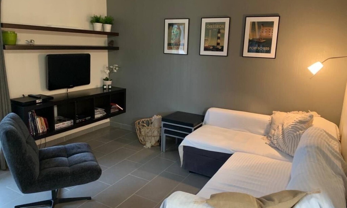 Saint-Georges-d'Oleron House | PROMO 22/8-5/9! comfort-calm-covered terrace summer kitchen-Charger electr.car.