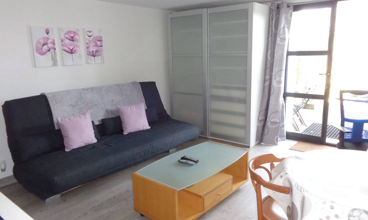 Rumilly Apartment | Quiet 25m2 studio in RUMILLY, halfway between Annecy & Aix-les-Bains