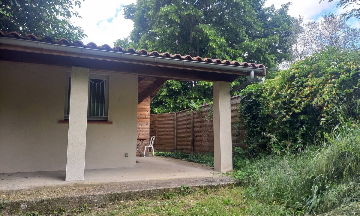 Blagnac House | Quiet house with garden