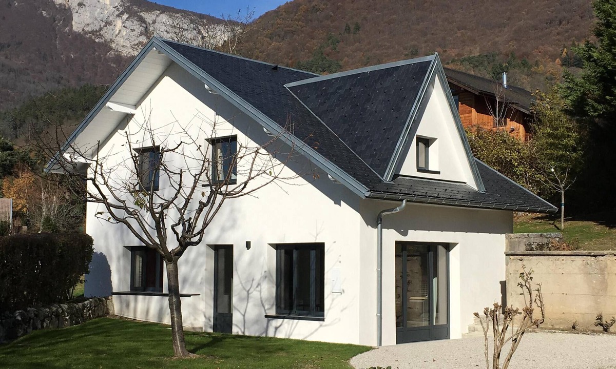 Saint-Jean-dʼArvey House | Rent a recently renovated house near the slopes in Savoie