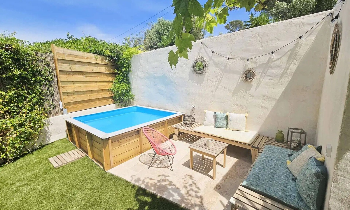 Saint-Mandrier-sur-Mer Villa | Residence 240-st Mandrier Sur Mer - Houses & Villas for 5 People