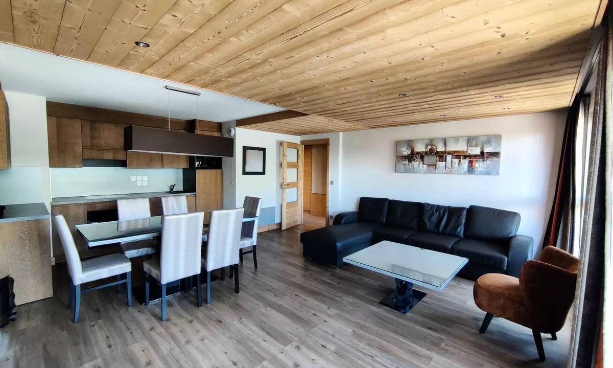 Arc-2000 Apartment | Residence La Source des Arcs* - Chalet des Neiges - 4 Room Apartment Loggia 6 People
