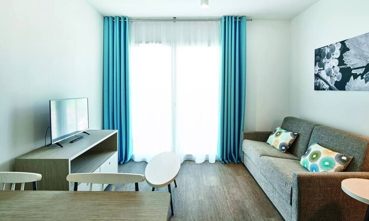 Jonzac Apartment | Residence Les Coteaux de Jonzac * - Vacances Bleues - 2 rooms 4 people