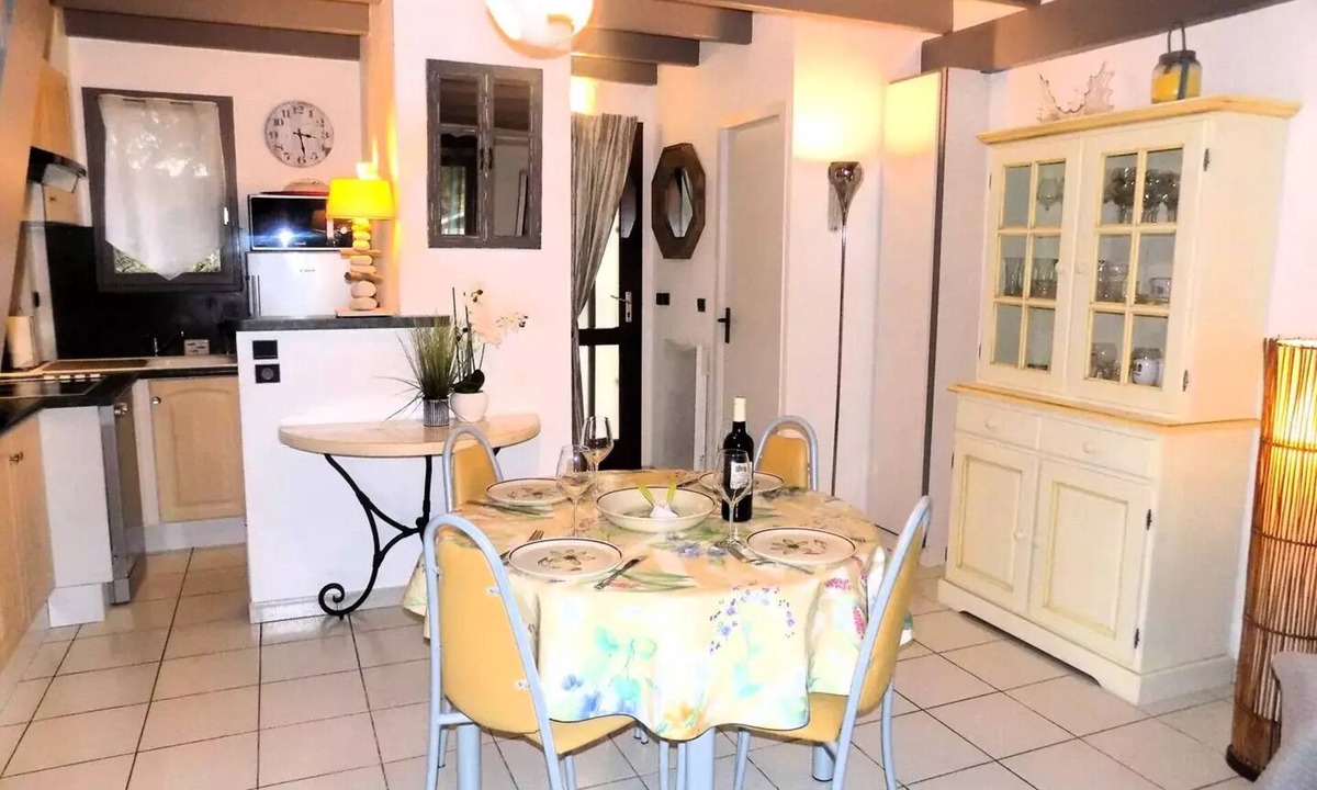 Saint-Georges-de-Didonne Villa | Saint Georges de Didonne - STUNNING VILLA in a RESIDENCE with a terrace