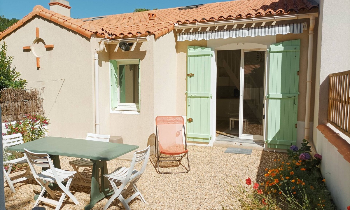 Barbatre House | Seaside house