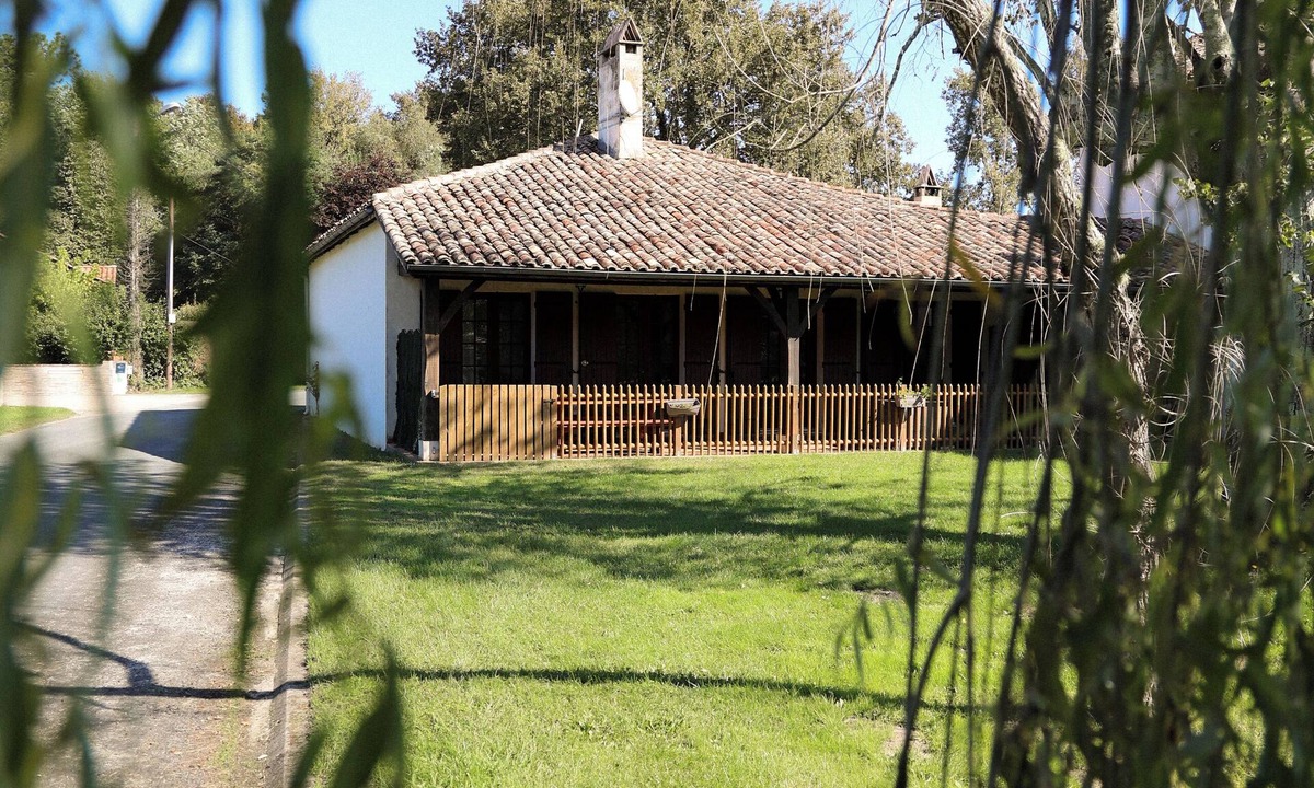 Marions House | Set of three semi-detached houses, swimming pool, 6 bedrooms, 4 bathrooms.
