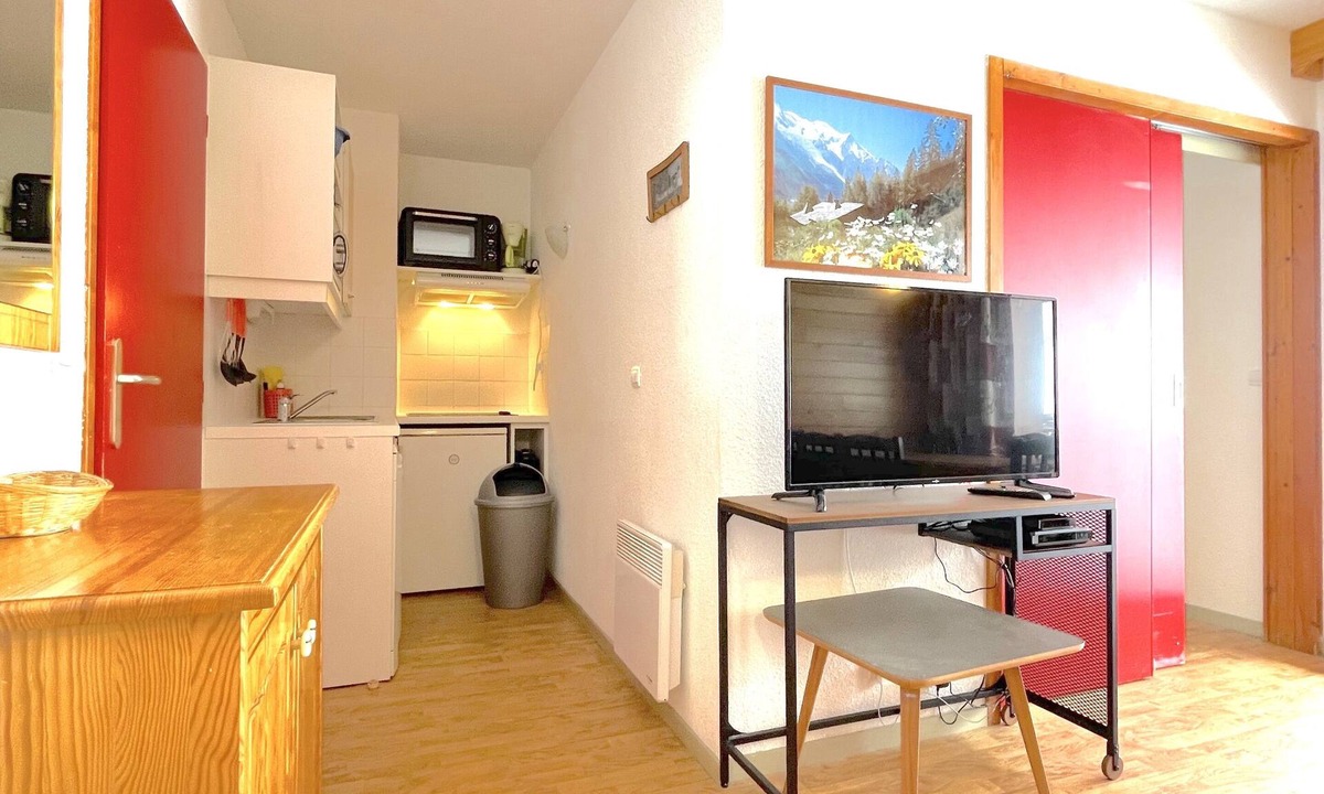 Saint-Francois-Longchamp Apartment | SFL2 4/6 Pers WIFI apartment at the foot of the slopes