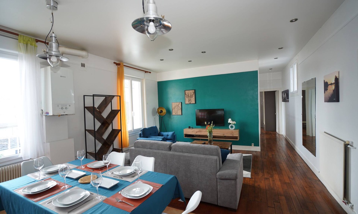 Orleans Apartment | Spacious & cosy T3, south facing, very close to the Loire River