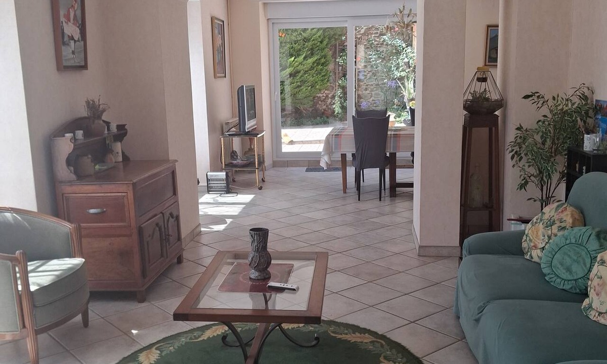Eysus Villa | Spacious country house in the Pyrenees, perfect for families or groups of friends
