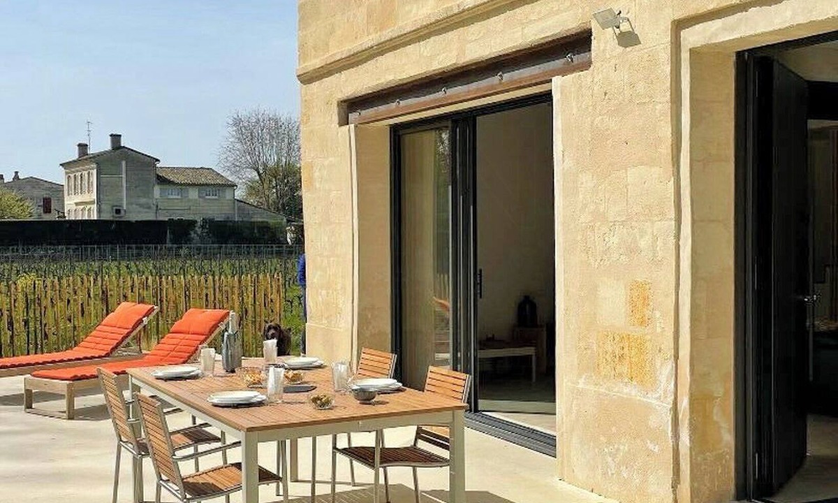Arveyres House | Stone house on the banks of the Dordogne