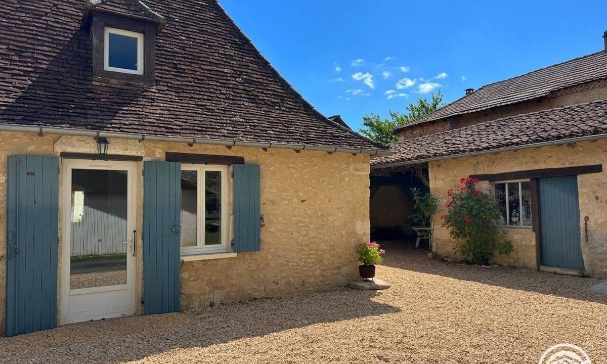 Blis-et-Born Cottage | Stone house with parking - 4 guests