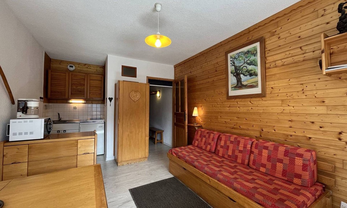 Plan Peisey Apartment | Studio for 4 with Balcony in Plan Peisey