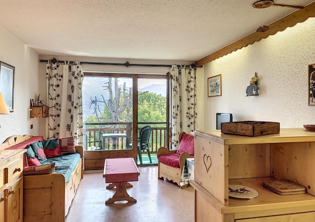 Combloux Apartment | Studio agréable au centre de Combloux avec parking - FR-1-560-35