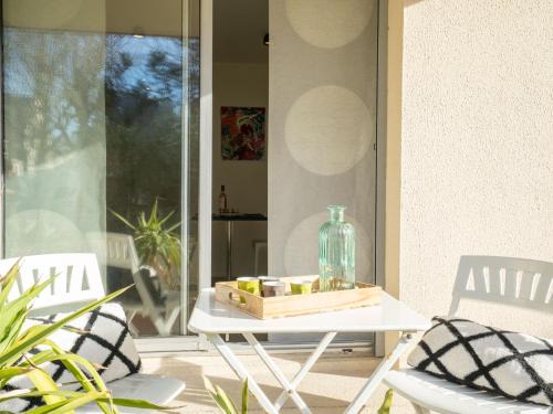 Arcachon Apartment | Studio Les Pieds dans l'eau-1 by Interhome
