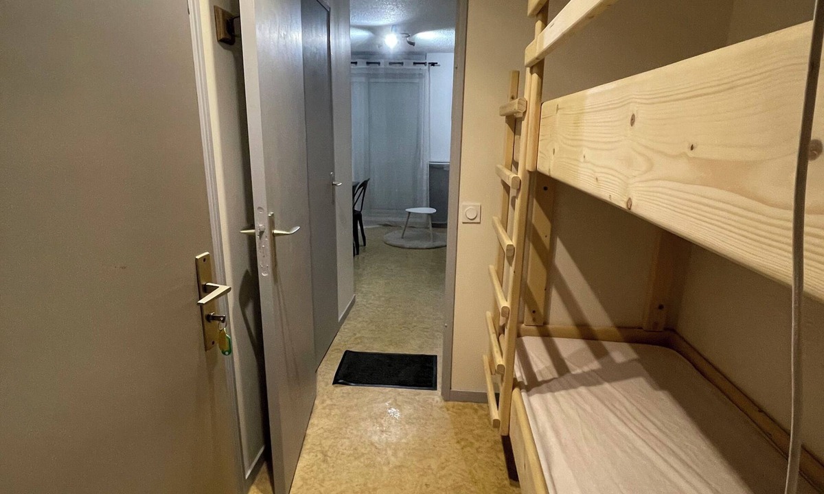 Cauterets Apartment | Studio with private bathroom for 4 people at the base of the gondola