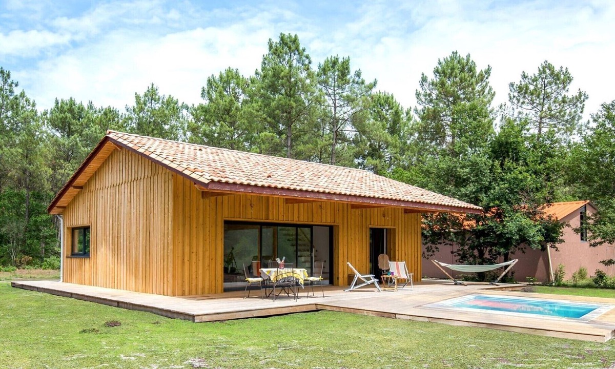 La Teste-de-Buch House | Stunning air-conditioned wooden villa with a heated pool in the Bassin d'Arcachon forest, 10 minutes from the beaches