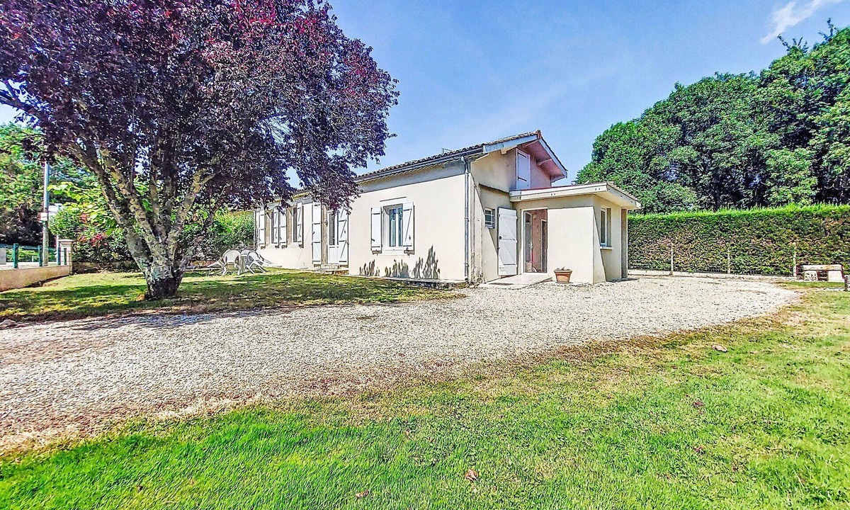 Begadan House | Stunning villa for 5 people with WIFI, TV, terrace and pets allowed