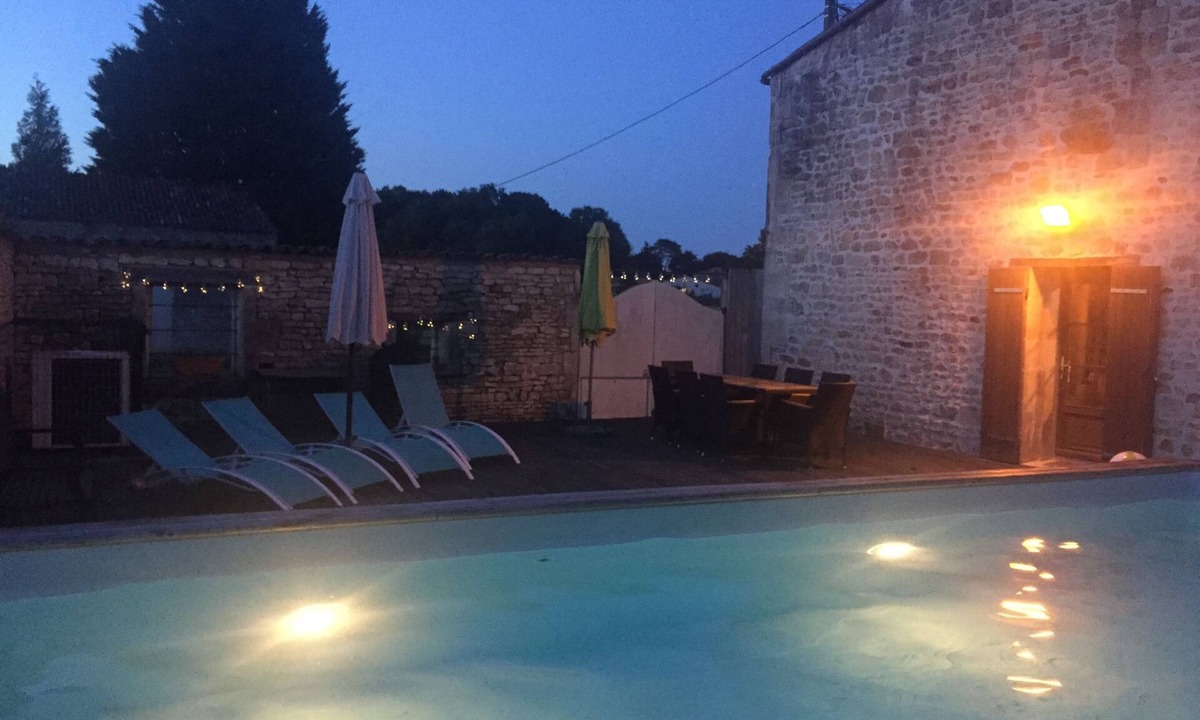 Saint Germain du Seudre Cottage | Superb Charentaise house, 4 ensuite bedrooms with private heated pool.