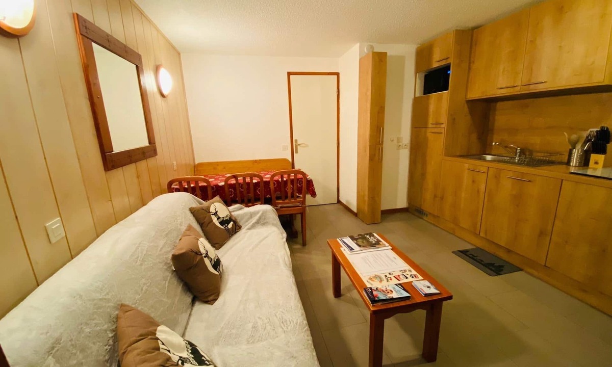 Venosc Apartment | T2 30 m2 6 pers, at the foot of the Super Venosc and Vallée Blanche gondolas