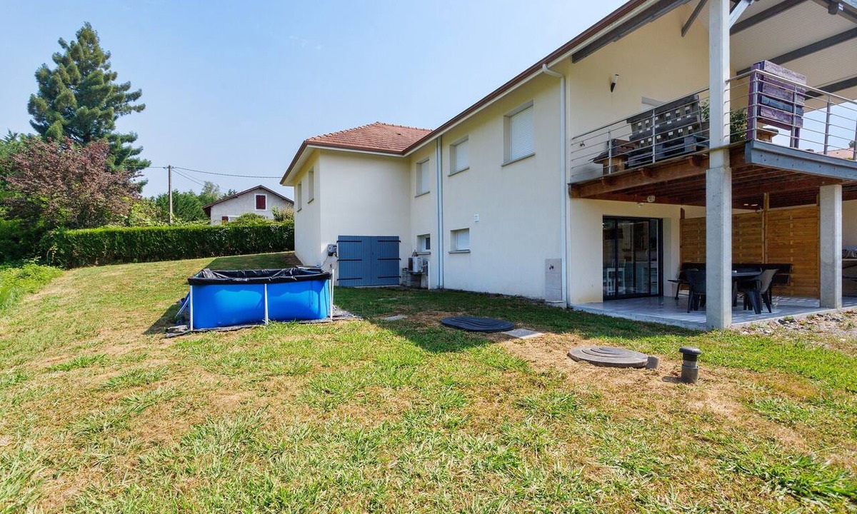 Salies-de-Bearn Apartment | T2 Antipuyou Apartment – Private Terrace, Wi-Fi & Air Conditioning