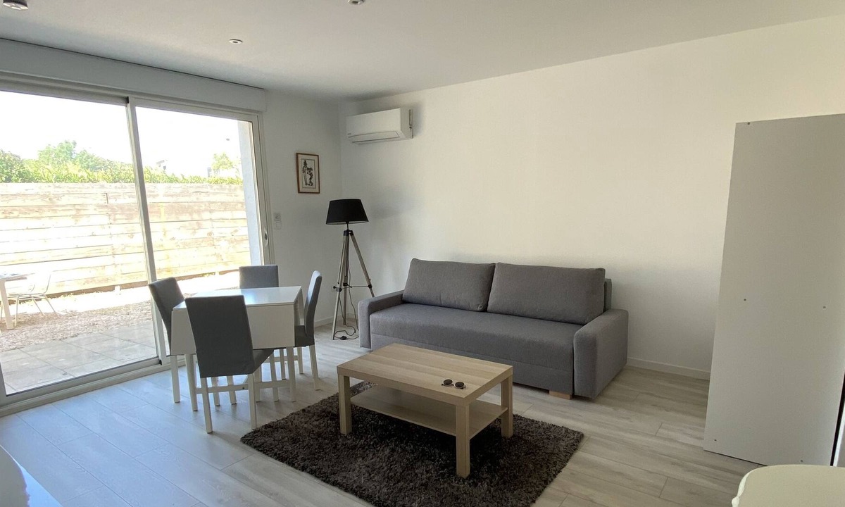 Le Pradet Villa | T2 rez de Jardin 800m de la Plage