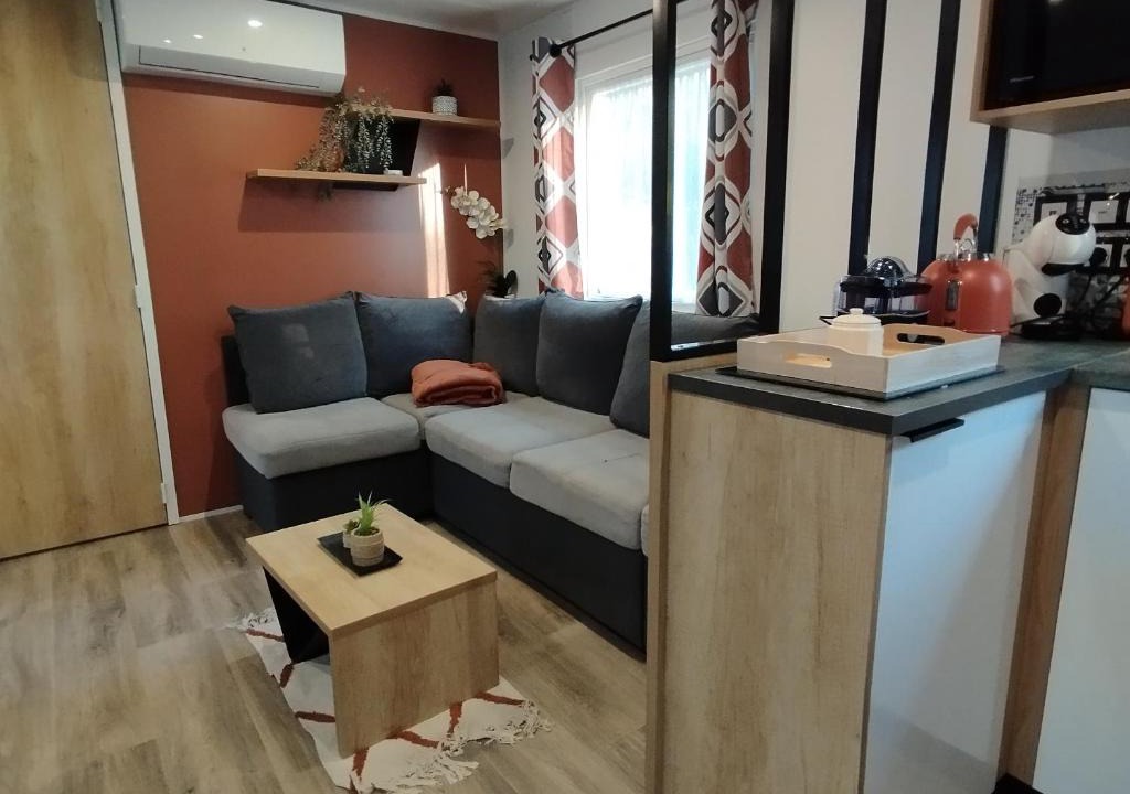 Nibelle Other | Terracotta Lodge - Un cocon chaleureux pour des vacances inoubliables