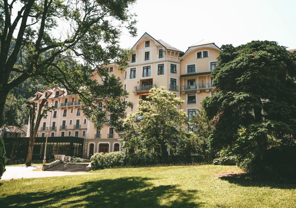 Allevard Apartment | Terres de France - Appart'Hotel le Splendid