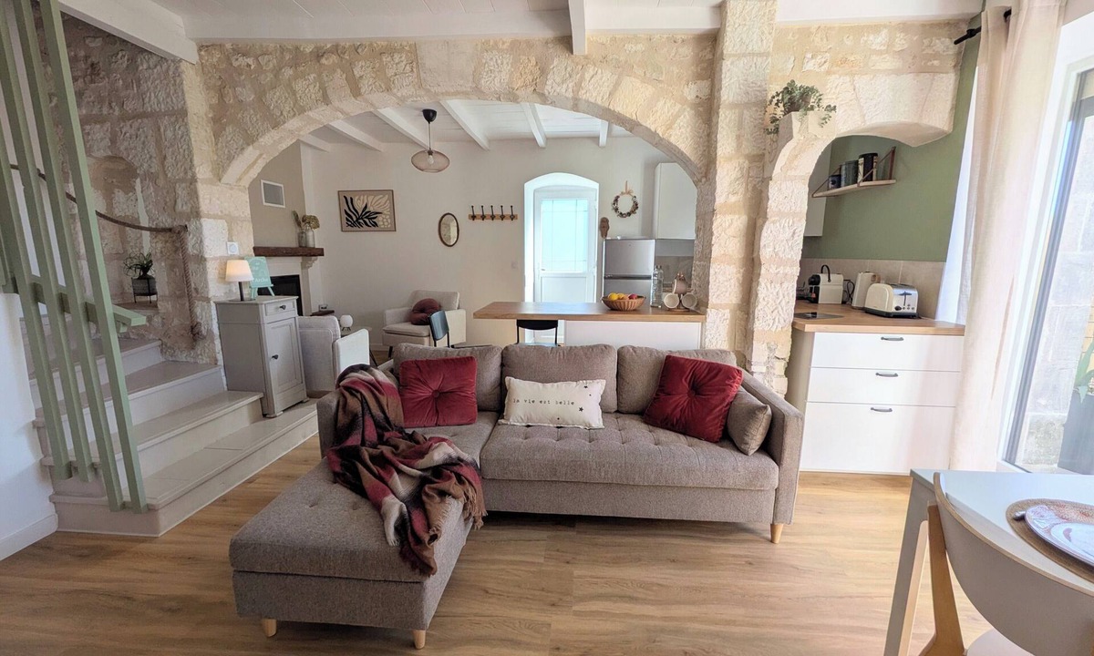 Brie-sous-Archiac House | The 4-star Gîte de l'Arche, a natural interlude