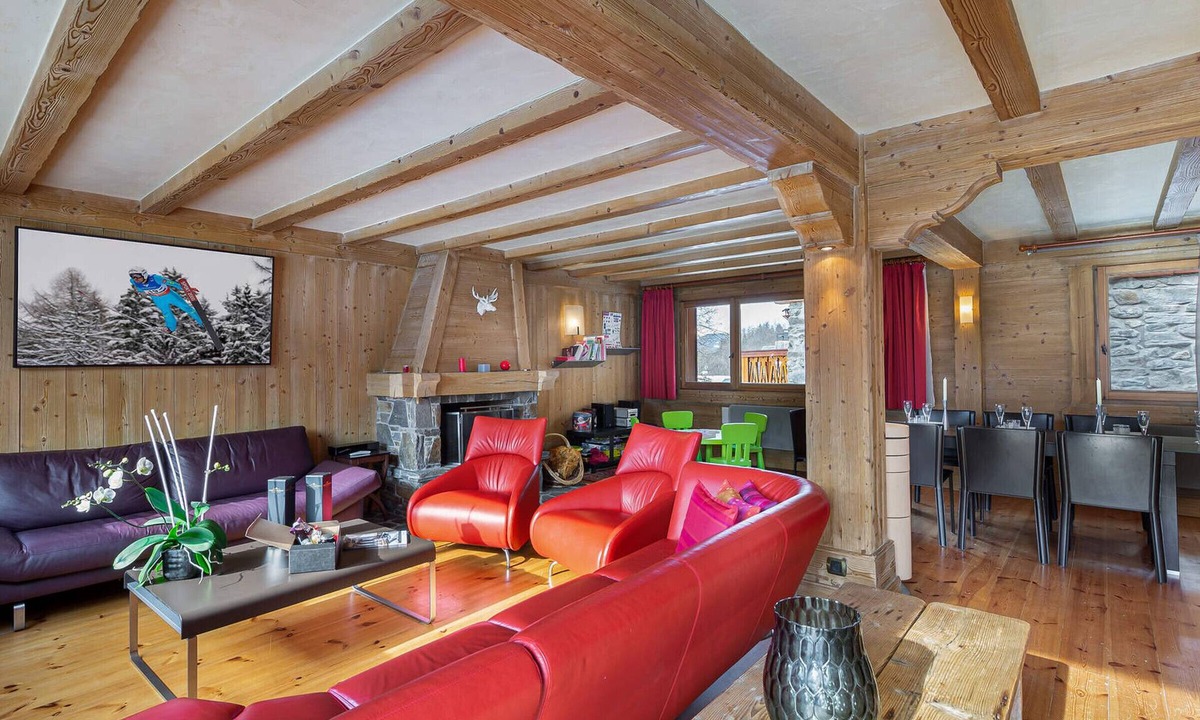 Meribel Village Ski Chalet | Traditional chalet near slopes, pets allowed, parking