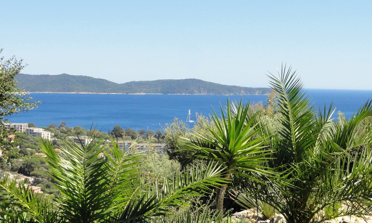 Cavalaire-sur-Mer Villa | Tropics Villa - Sea view - Heated pool 28 ° C