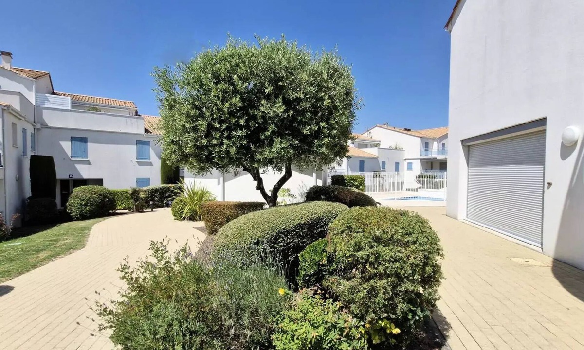 Vaux-sur-Mer Villa | Vaux-sur-Mer - LES JARDINS D'AGATHE - Semi-detached Villa - Within walking distance of the market