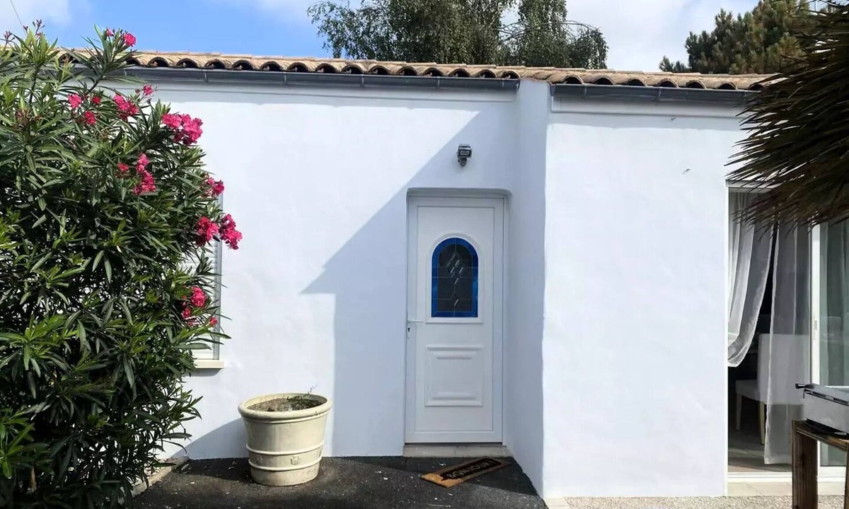 Vaux-sur-Mer Villa | Vaux-sur-Mer - SINGLE-STORY HOME - COMFORT AND A COZY ATMOSPHERE - SWIMMING POOL