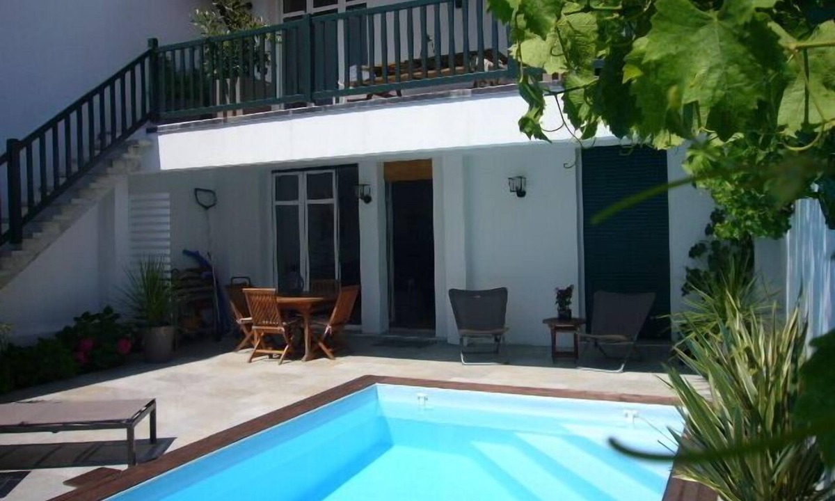 Biarritz House | Very beautiful Basque house from the 1930s with heated pool in the center of Biarritz