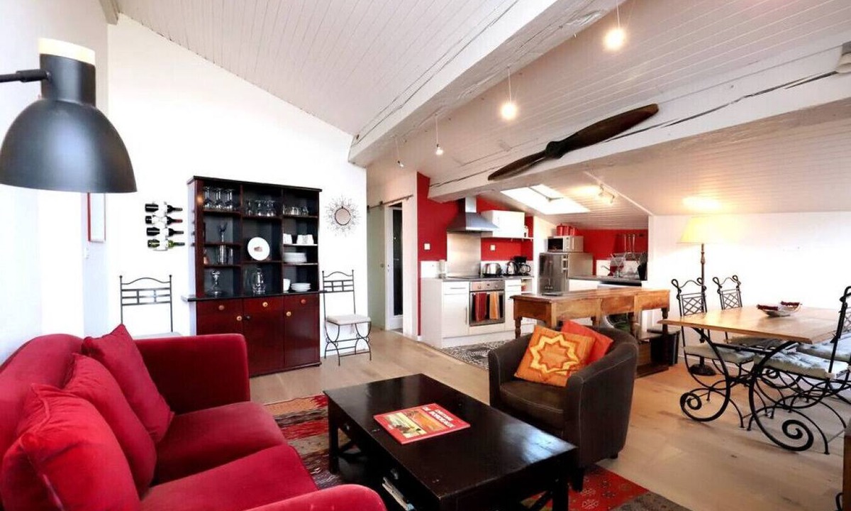 Saint-Michel Apartment | Views, Elevator, Air-Conditioning and fast WiFi