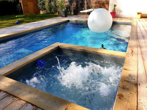 Biarritz Villa | Villa à Biarritz avec Piscine et Jacuzzi au Calme