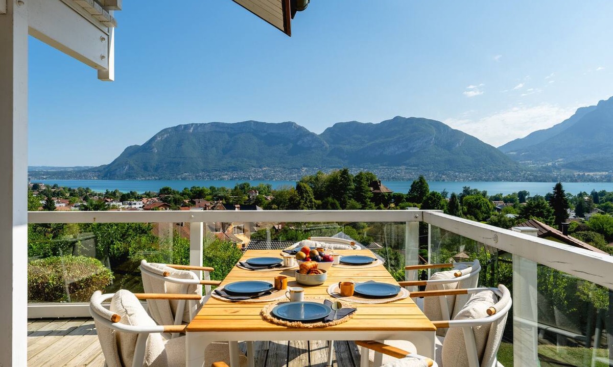 Sevrier Villa | Villa Alba - Vue panoramique sur lac et montagnes