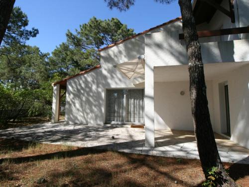 La Tranche-sur-Mer House | Villa avec jardin boisé, proche plage et commerces, La Tranche-sur-Mer - FR-1-22-307