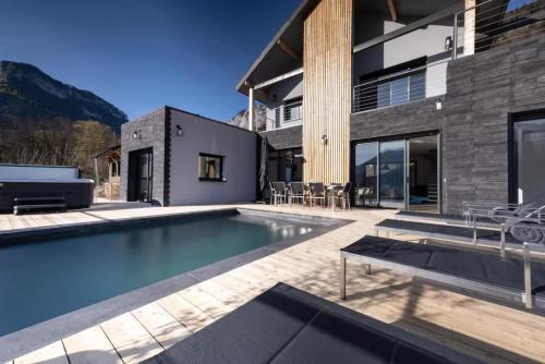Lathuile Villa | Villa Bamboo