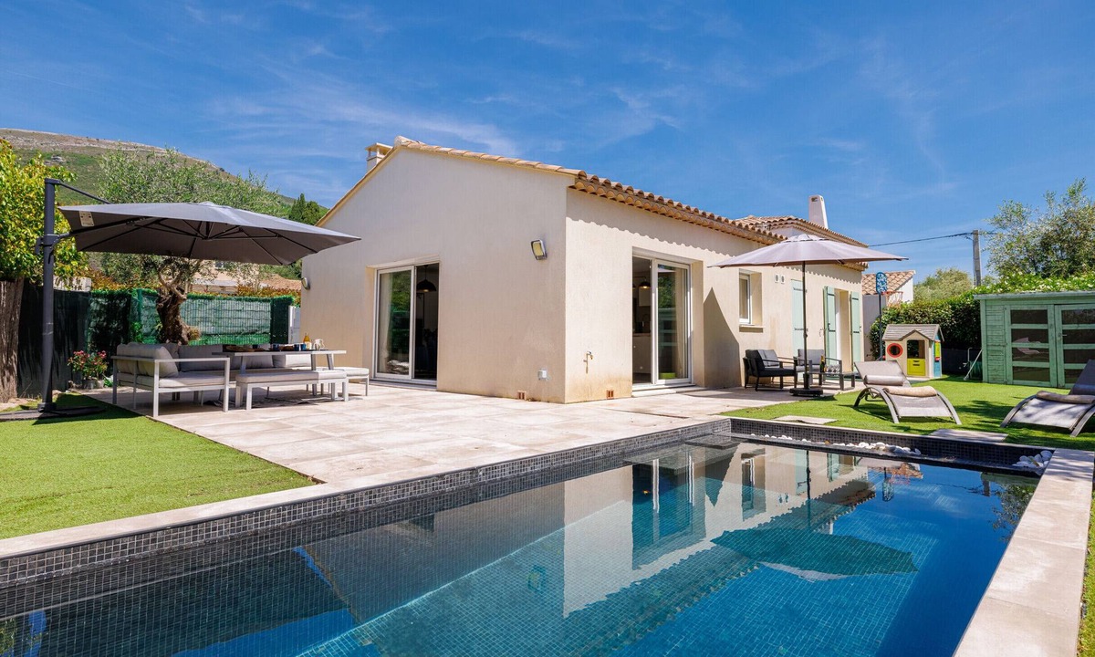 Tourrettes-sur-Loup Villa | Villa du Clos de l'Olivier avec piscine à Tourrettes