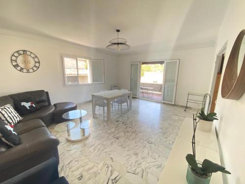 Cagnes-sur-Mer House | Villa Emeraude
