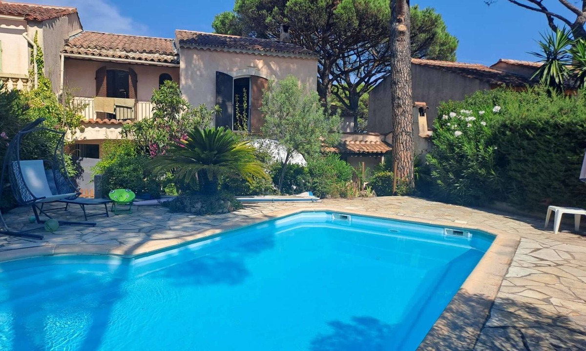 Cogolin House | Villa for 6 people with a pool in the Domaine de Font Mourier, 5 km from Saint-Tropez