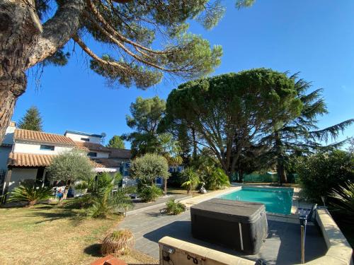 Biars-sur-Cere House | VILLA & JACCUZI-SAUNA-PISCINE-MASSAGES du "Nirvâna Vivant"