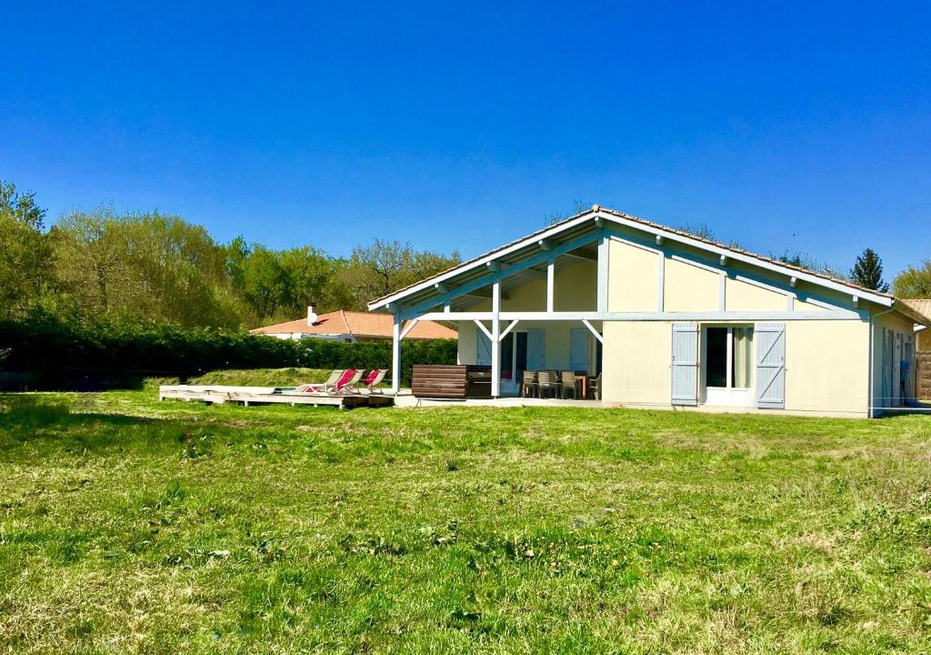 Sainte-Eulalie-en-Born Villa | Villa Landaise piscine chauffée&jacuzzi Plage Clim Fibre