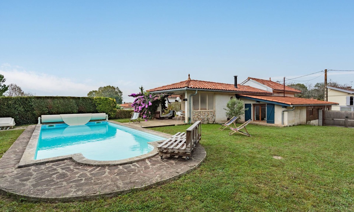 Sames House | Villa Les Lys - Avec piscine et grand jardin
